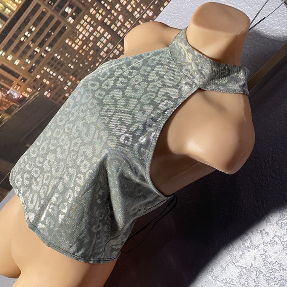 TOPSHOP - NWT - tank: metallic cheetah print lined halter neck crop w zip - 12 - Picture 9 of 16